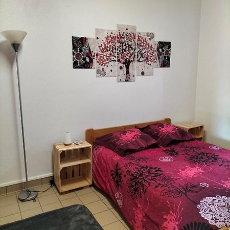 Studio Confortable Proche Des Sites Touristiques Issendolus Екстериор снимка