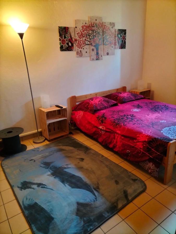 Studio Confortable Proche Des Sites Touristiques Issendolus Екстериор снимка